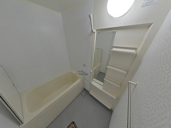 バス・シャワールーム　※別部屋の写真です