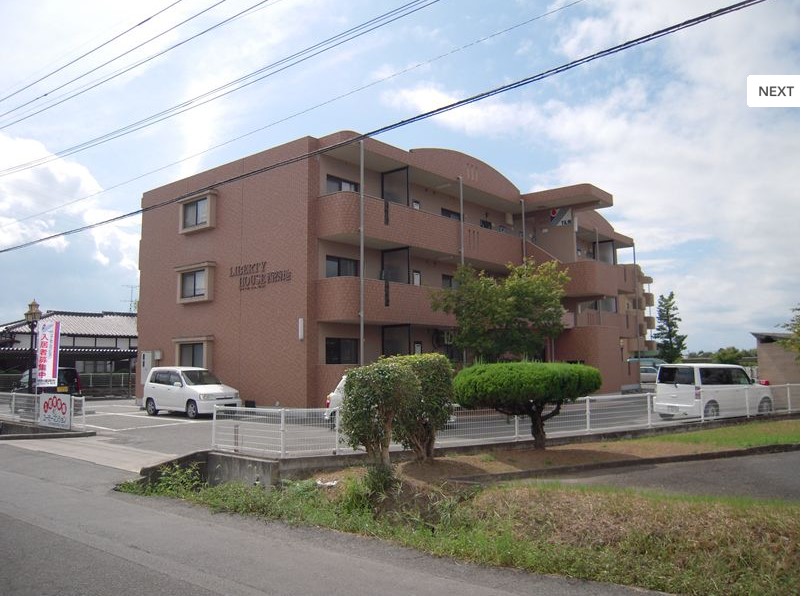 建物外観　落ち着いた雰囲気の外観です