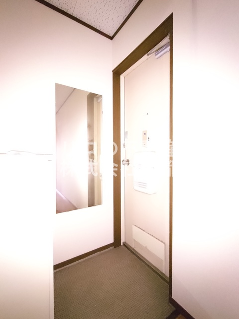 玄関　すっきりシンプルな玄関スペースです！