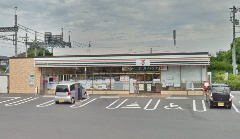 コンビニ　セブンイレブン岩槻本丸店（コンビニ）まで260m