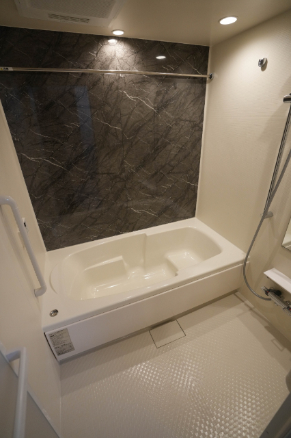 バス・シャワールーム　同じ施工会社の部屋