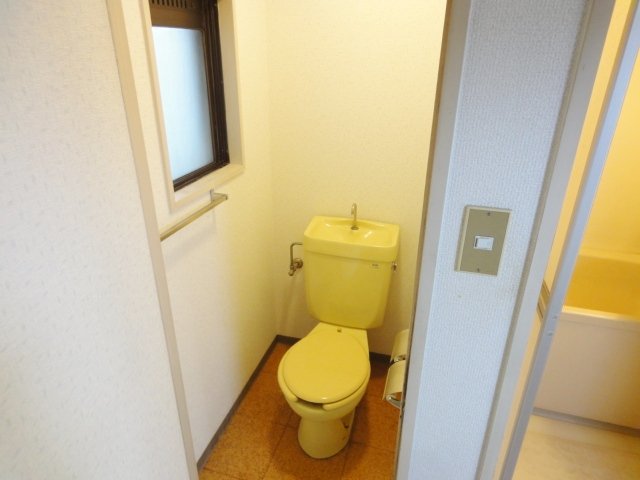 トイレ　同物件別号室