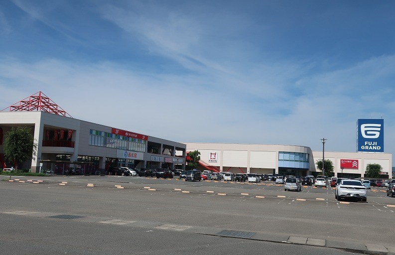 スーパー　フジグラン丸亀（スーパー）まで1772m