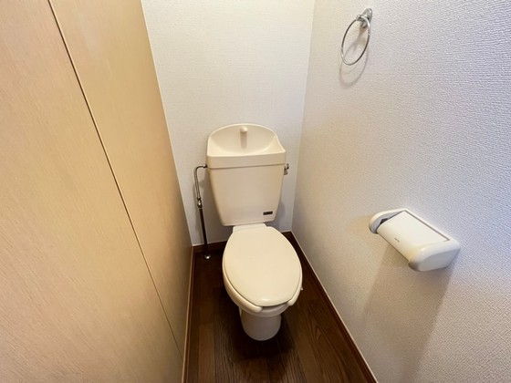 トイレ　※別部屋の写真です