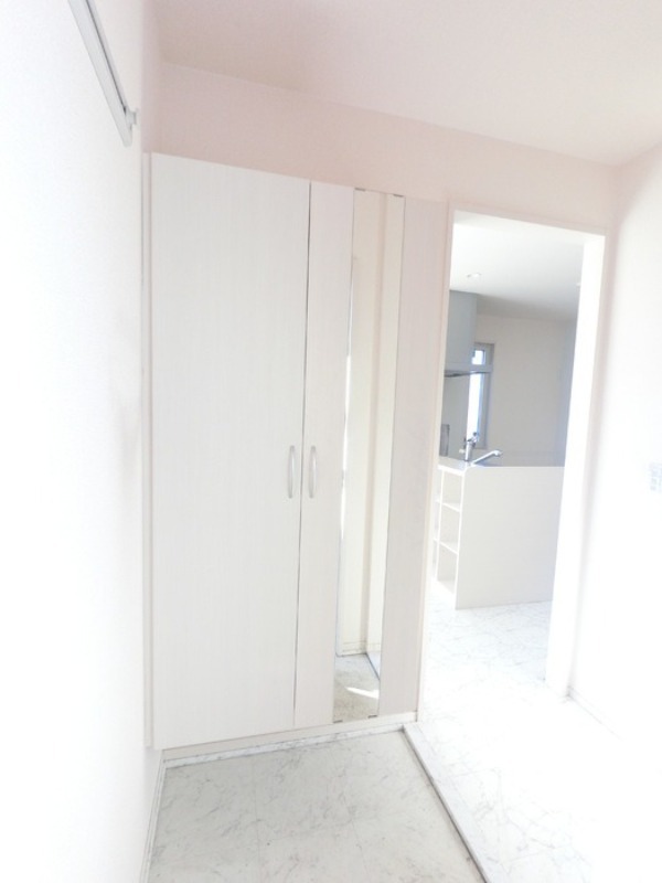 玄関　図面と現状に相違がある場合には現状を優先