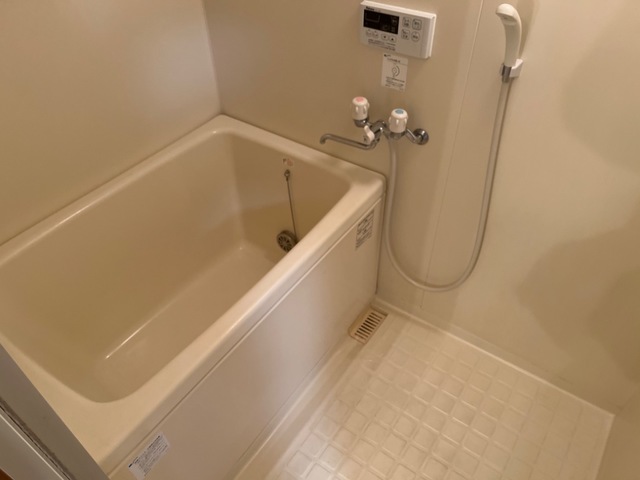 バス・シャワールーム　バス