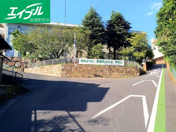 中学校　早島町立早島中学校（中学校）まで527m