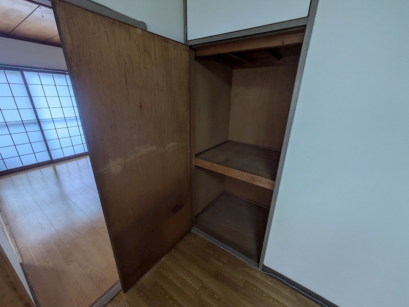 阪急神戸線 西宮北口駅 徒歩3分 5階建 築49年の内装写真