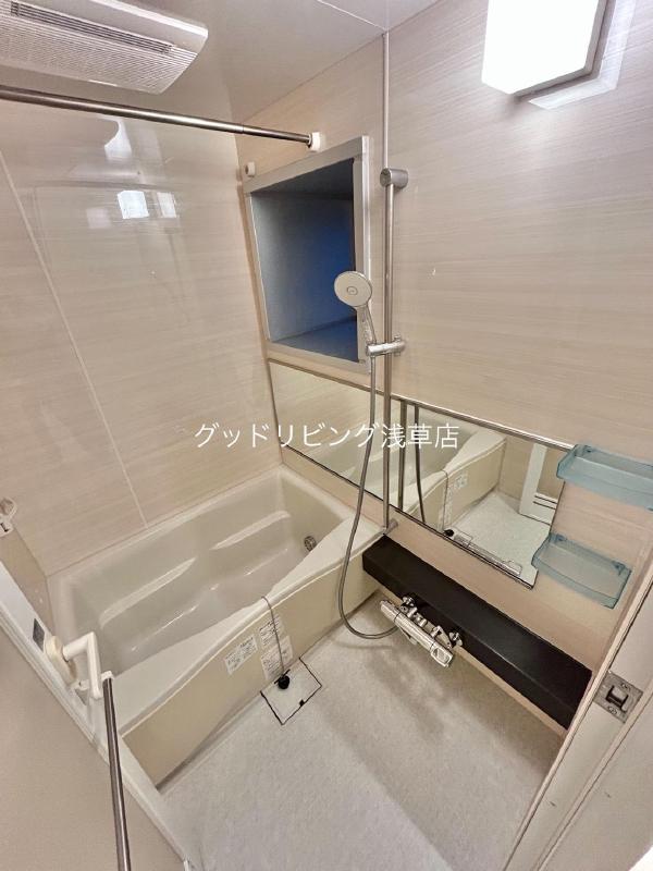 バス・シャワールーム