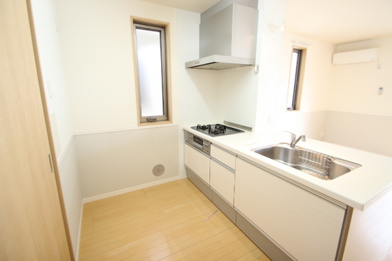 キッチン　※別部屋の写真です