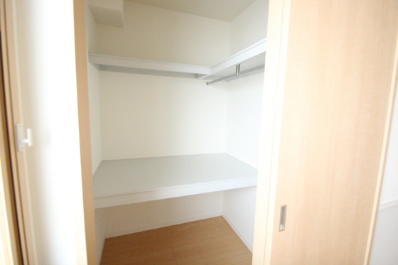 収納　※別部屋の写真です