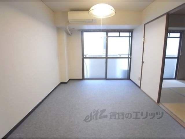 居室・リビング　洋室