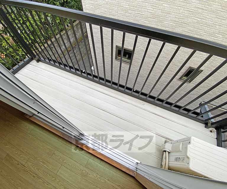 バルコニー　東向きのバルコニです。