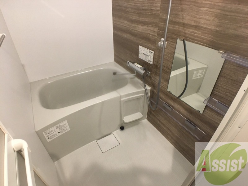 バス・シャワールーム　お風呂になります。一日の疲れを癒してくださいね。