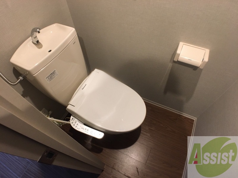 トイレ　トイレです。ウォシュレット付を探している方、おすすめです。
