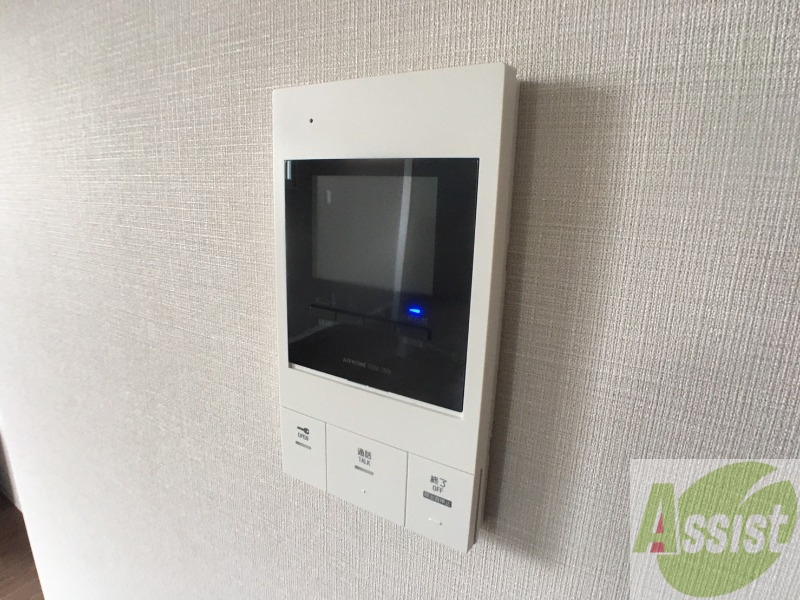 セキュリティ　ＴＶモニター付インターホンです。来客者の顔が見えるので安心！