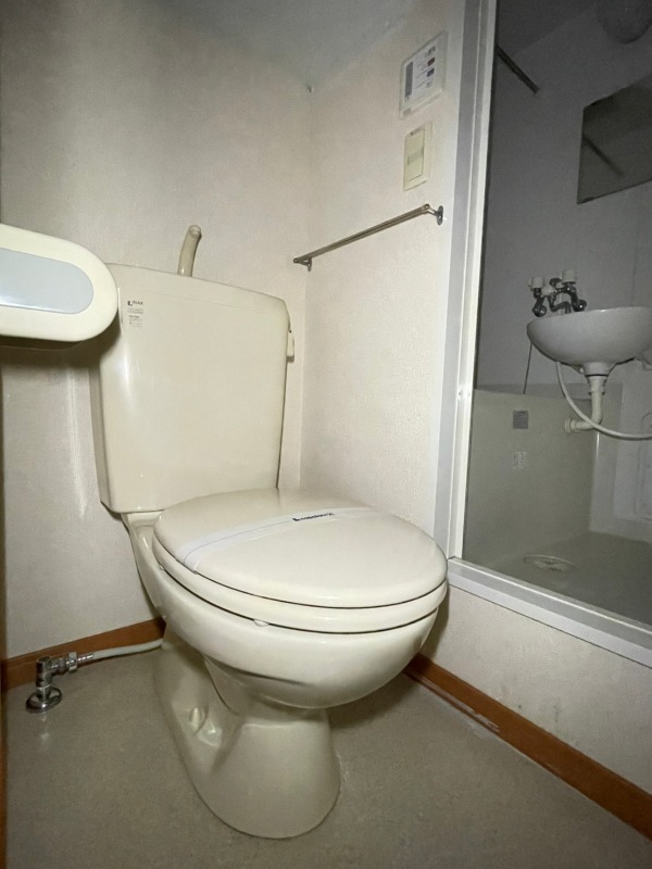 トイレ　※別部屋参考写真