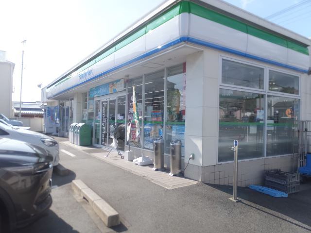 コンビニ　ファミリーマート袋井愛野駅南店（コンビニ）まで523m