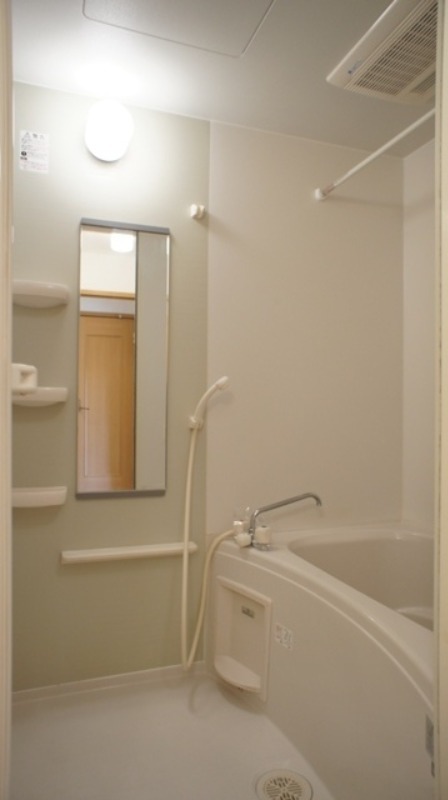 バス・シャワールーム　図面と現状に相違がある場合には現状を優先