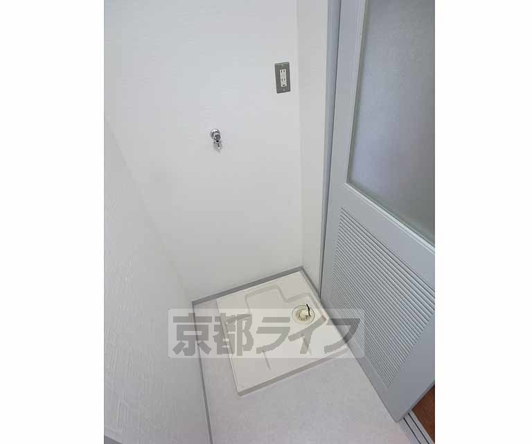 その他設備　室内に洗濯機置けます。