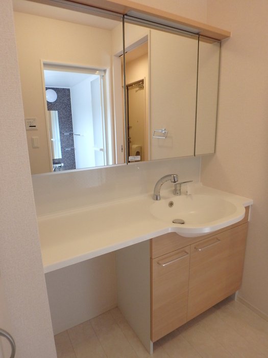 洗面設備　大型洗髪洗面化粧台