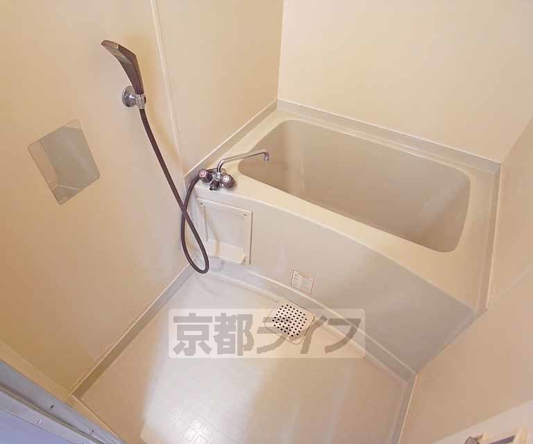 バス・シャワールーム　疲れも癒せるバスルーム！