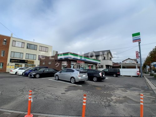 コンビニ　ファミリーマート 刈谷若松店（コンビニ）まで388m