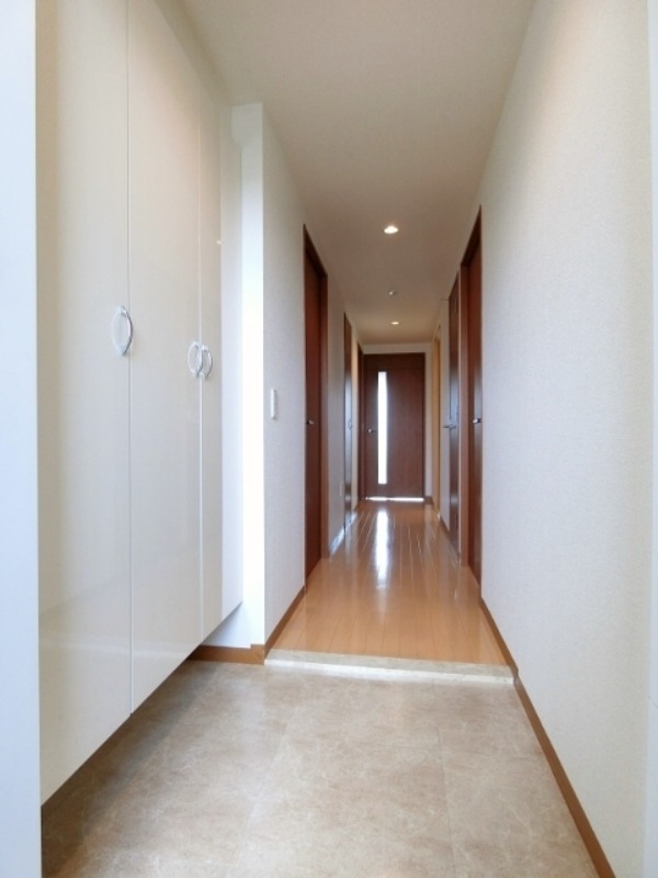 玄関　図面と現状に相違がある場合には現状を優先