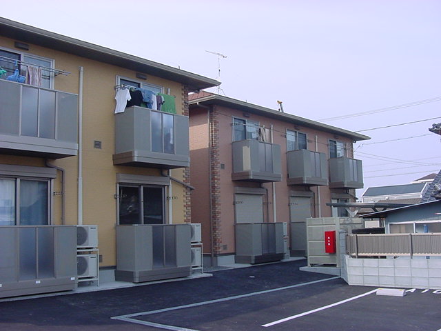 建物外観　落ち着いた雰囲気の外観です