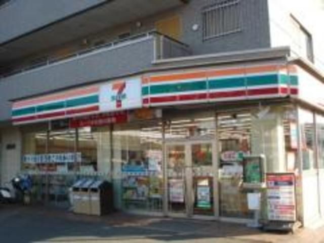 コンビニ　セブンイレブン池端店（コンビニ）まで590m