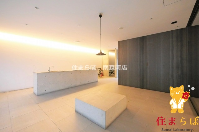 ロビー　「暮らしの設計図は、ここから始まります。」