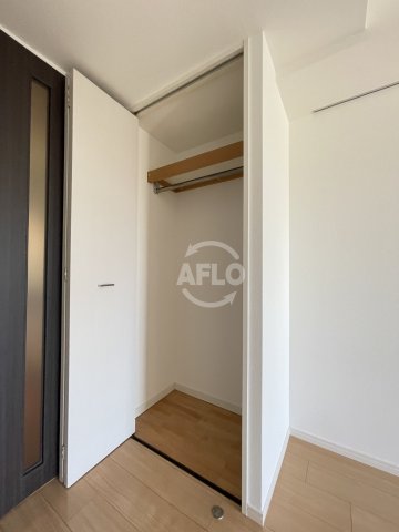 収納　QCフラット北堀江　クローゼット