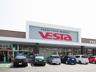 スーパー　フジ白島店（スーパー）まで624m