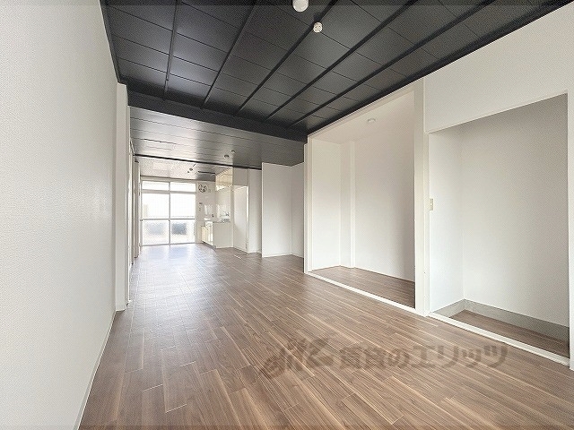 居室・リビング　リビング