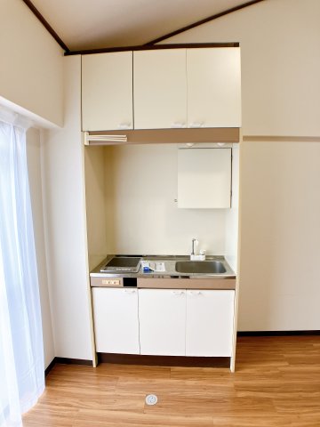 キッチン　別部屋同間取りのお写真となります。参考にご覧くださいませ。