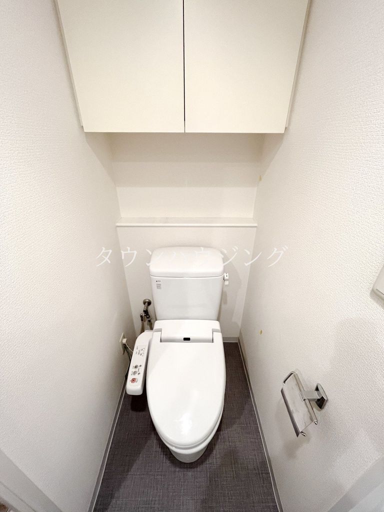 トイレ　※同室タイプ参考写真