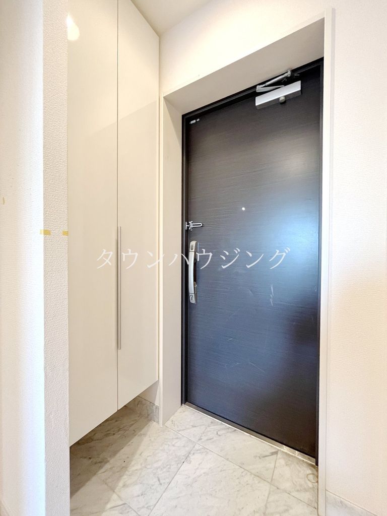 玄関　※同室タイプ参考写真