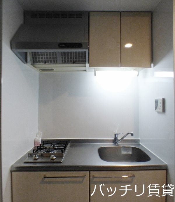 キッチン　別号室タイプの為、現状を優先致します