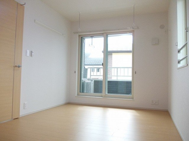 居室・リビング　ゆったり過ごせる居間です