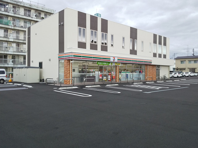 コンビニ　セブンイレブン　松山土居田町店（コンビニ）まで270m
