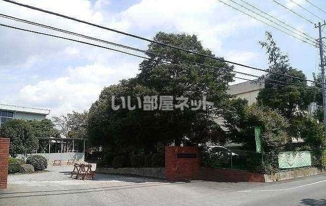 小学校　富士宮市立大富士小学校（小学校）まで663m