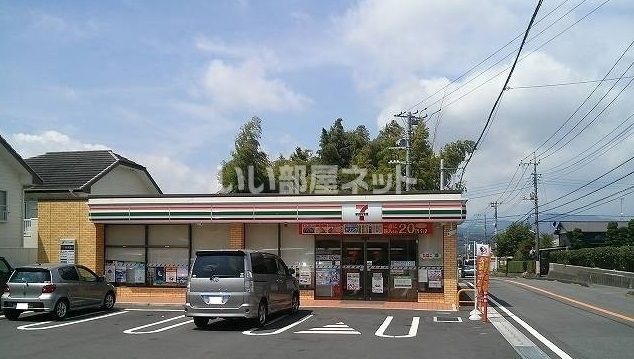 コンビニ　セブンイレブン 富士宮万野原西店（コンビニ）まで836m