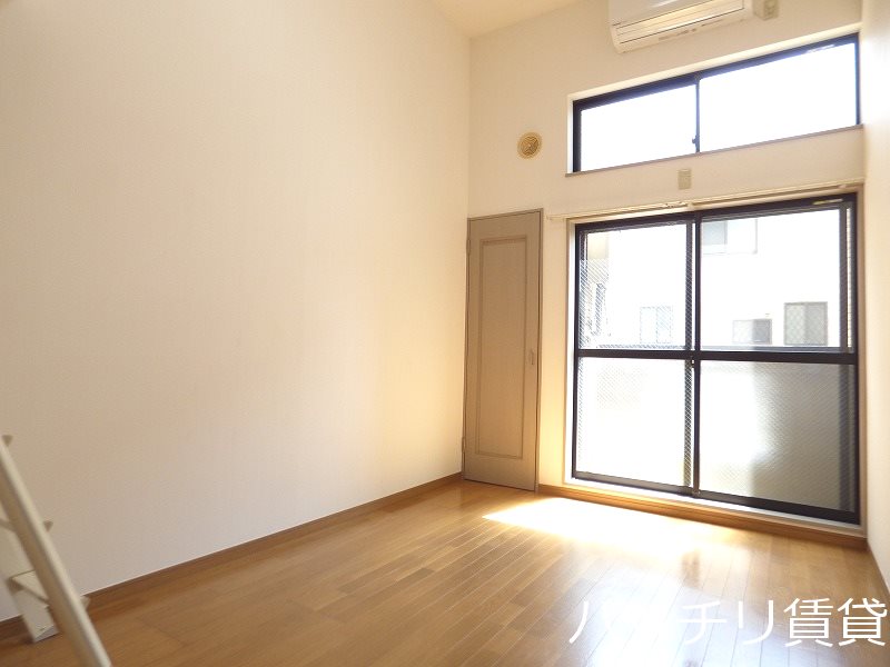 バルコニー　同型タイプの為、現状を優先致します。