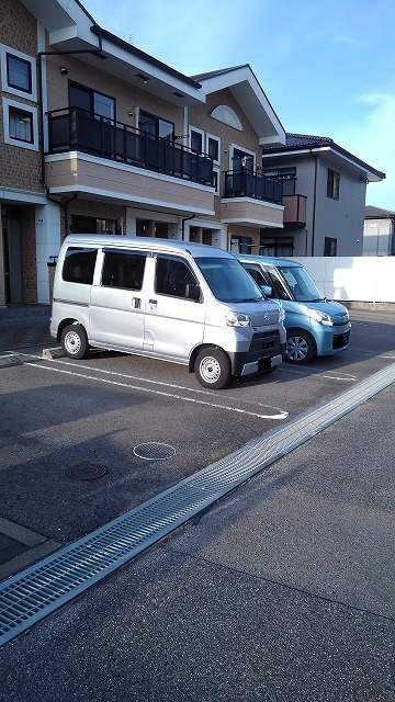 駐車場　駐車場