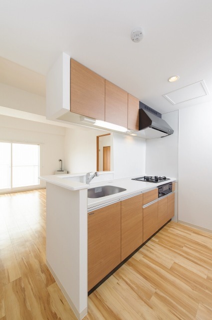 キッチン　対面式のシステムキッチンです♪