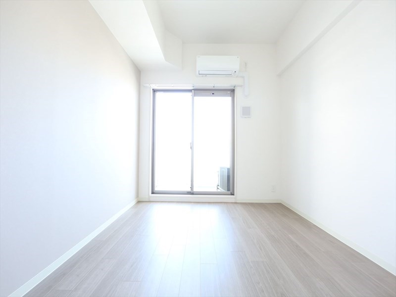 バルコニー　洋室6.2帖　エアコン完備　バルコニー