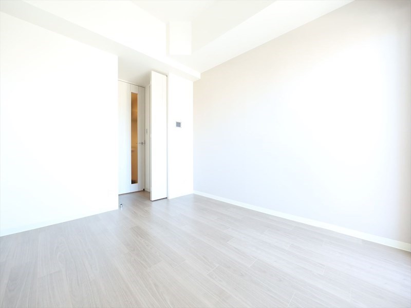 居室・リビング　洋室6.2帖　クローゼット付（収納充実してます）