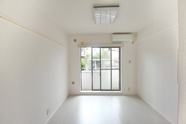 居室・リビング　★お部屋探しは株式会社タウンハウジング東京まで★