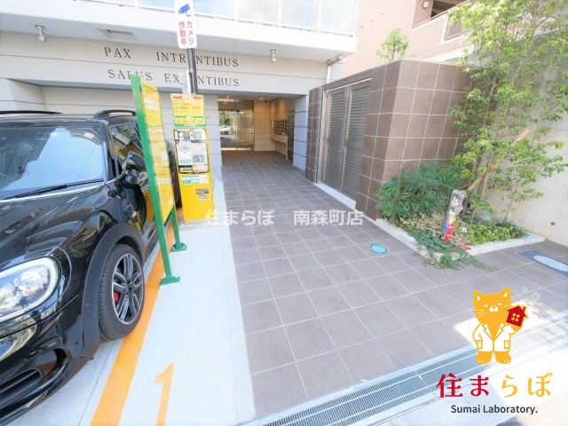 エントランス　「暮らしの設計図は、ここから始まります。」