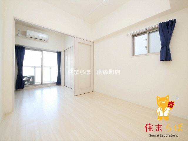 居室・リビング　「“合う暮らし”を、LINEで一緒に描こう。」